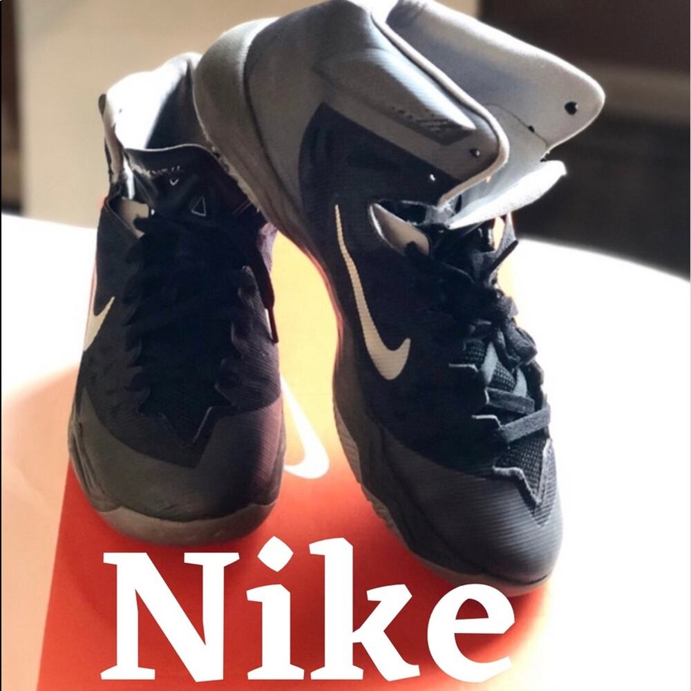 Euc Nike Zoom Hyperquickness Performance Sneakers - image 1